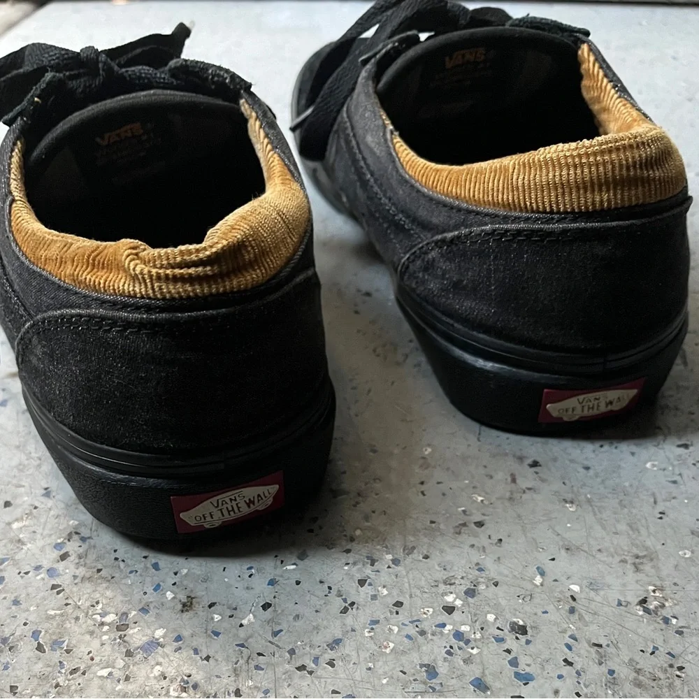 Vans Gilbert Crockett Pro Skate Black Suede Corduroy Collar 10